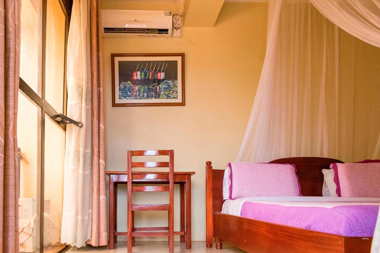 Kahondo Buffalo Hotel Kampala Makerere Buitenkant foto