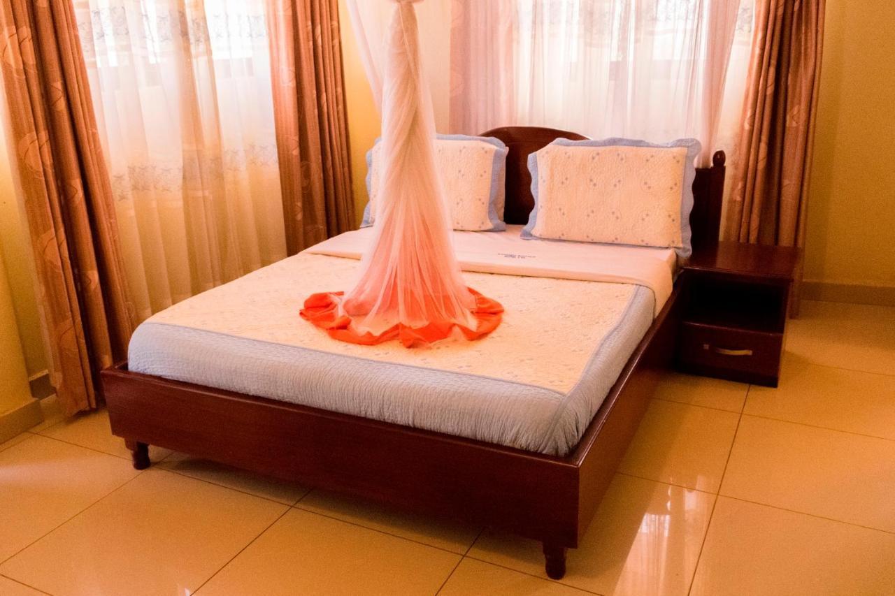 Kahondo Buffalo Hotel Kampala Makerere Buitenkant foto