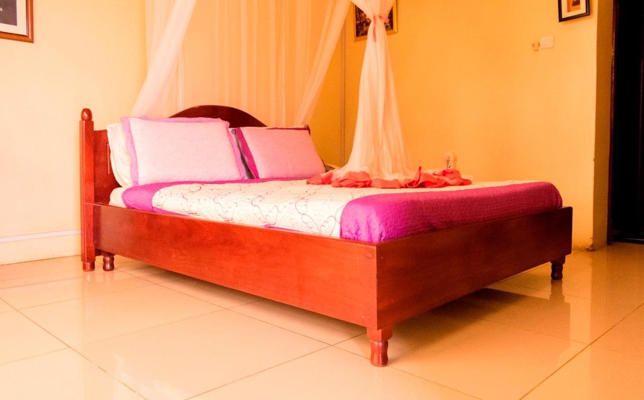 Kahondo Buffalo Hotel Kampala Makerere Buitenkant foto