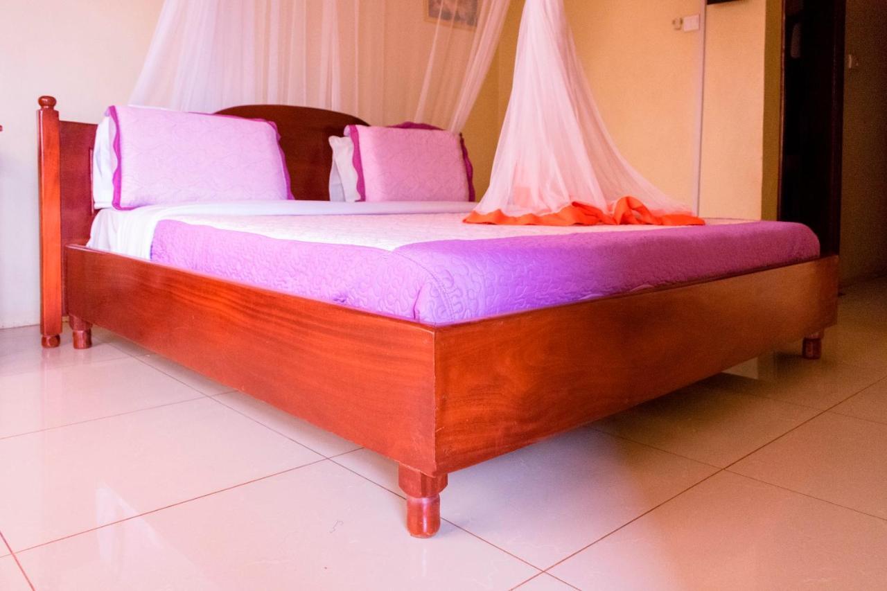 Kahondo Buffalo Hotel Kampala Makerere Buitenkant foto